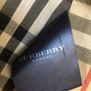 Vintage. rose bowl flea market. Sz8/10. 34’ long 18 across shoulder 22sleeve